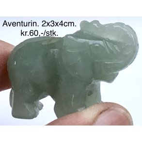 Grn aventurin. 2x3x4cm. 