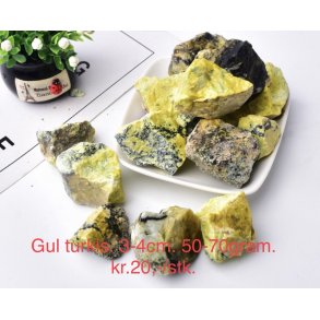 Natur r gul turkis sten.  Ca. 60gram. 