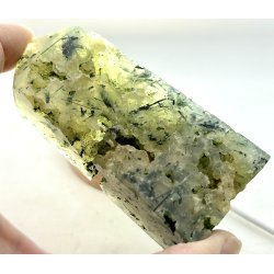 1/2 poleret + 1/2 r Prehnit trn-11