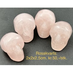 Rosakvarts. 2x2x2,5cm. 