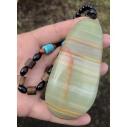 Gr�n calcit h�ndstykke. Ca.200gram. 9cm.