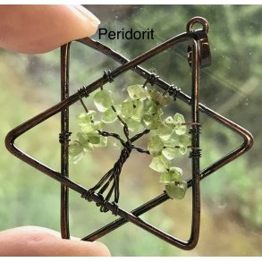 4cm. livets tr vedhng med peridort