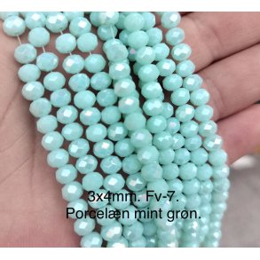 3x4mm. Ca.44cm. Facet krystal glas perle. Porcel�n fv-7