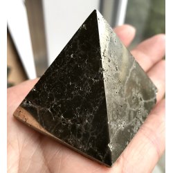 Pyrit pyramid 174gram. 