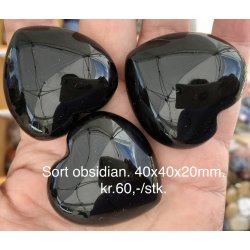 Sort obsidian hjerte. 40x40x20mm