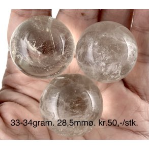 bjergkrystal sm� kugle 33-34gram. 