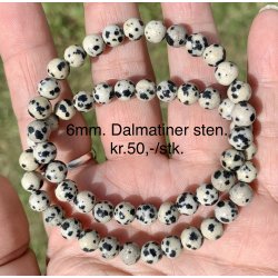 Dalmatiner armbnd. 4,6,8mm perle. 16-20cm. Frit valg.