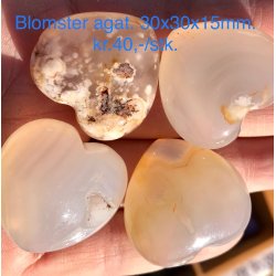 Blomster agat. 30x30x15mm. 