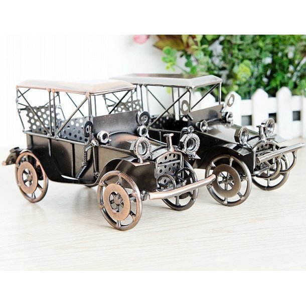 Jern bil-Q84, sort og bronze fv. Str. 20x8,5x10,5cm. 