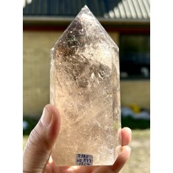 Stor rgkvarts trn 738gram. 12cm. 