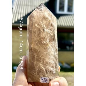 Stor rgkvarts trn 674gram. 14cm. 