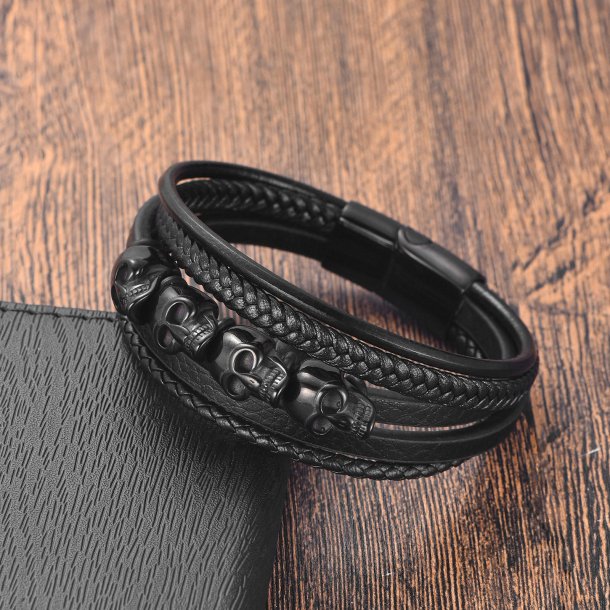 Okselder armbnd m/stlls+charms-16, 21cm. 