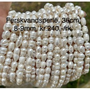 Ferskvandsperle ca.35cm. 8-9mm. 