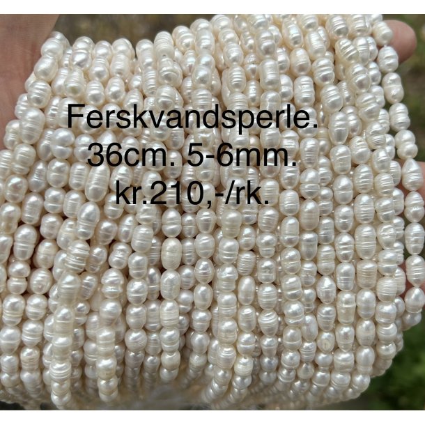 Ferskvandsperle ca.35cm. 5-6mm. 