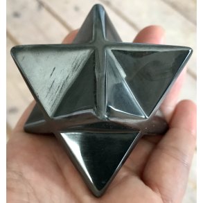 Hmatit / blodsten makaba stjerne 5x5cm. 410gram. 