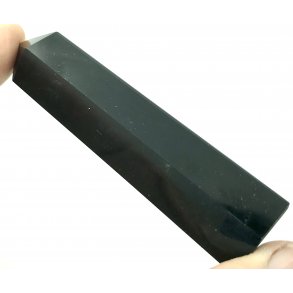 Sort obsidian tårn