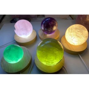 Tilbehr til krystalkugler og krystal trn